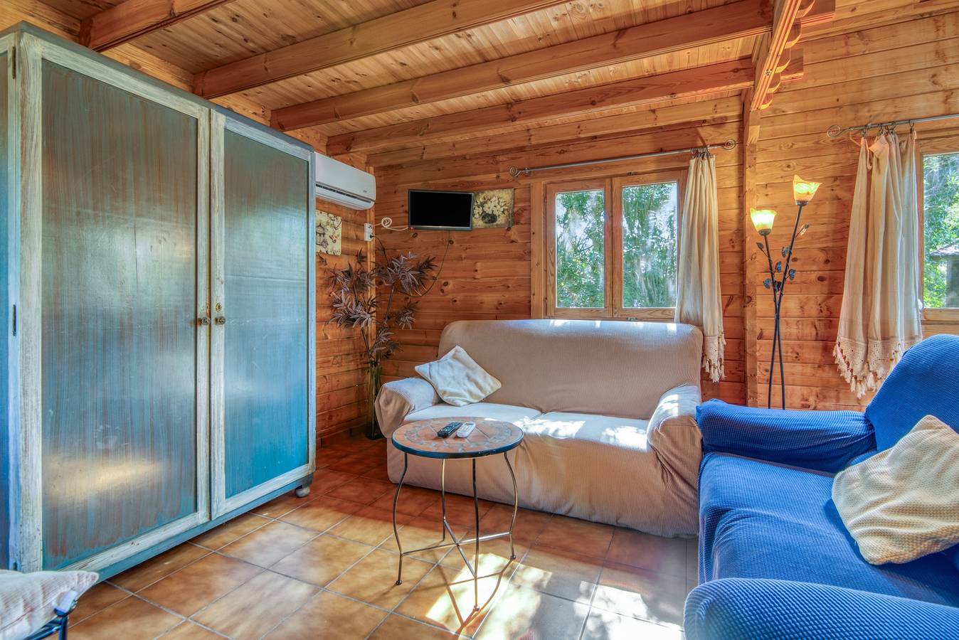 Apartamento entero, Null 'Entre Viejos Olivos 4' con vistas a la montaña, piscina compartida y aire acondicionado in Benicolet, Provincia de Valencia