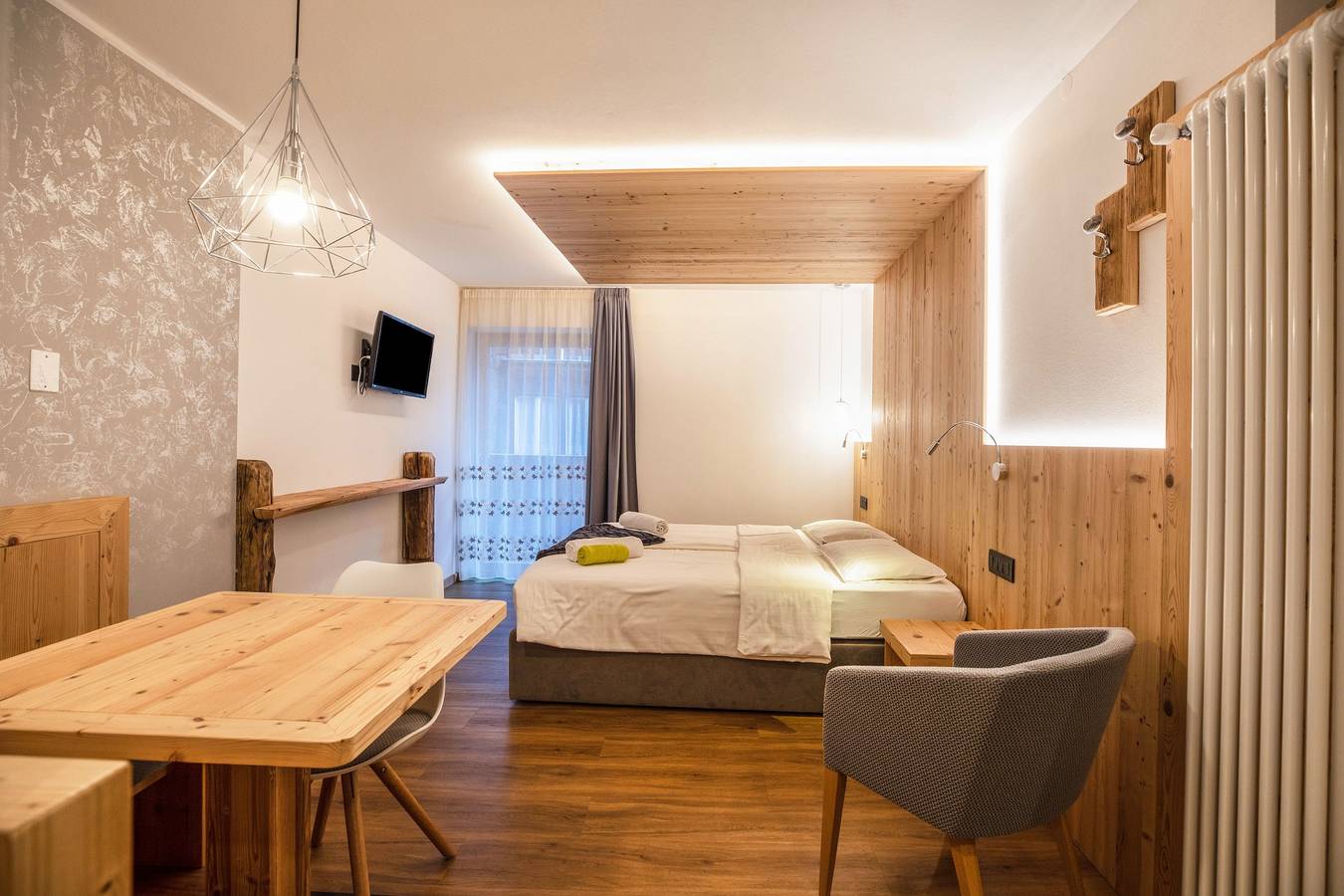 Chalet "Osmar Suite 2" con vista sulle montagne, balcone e Wi-Fi in Campitello di Fassa, Dolomiti Superski