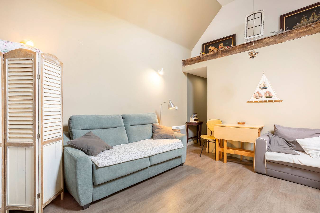 Estudio entero, Estudio "L'Eclose Ty Du" con terraza privada, jardín compartido y Wi-Fi in Guilvinec, Region de Quimper