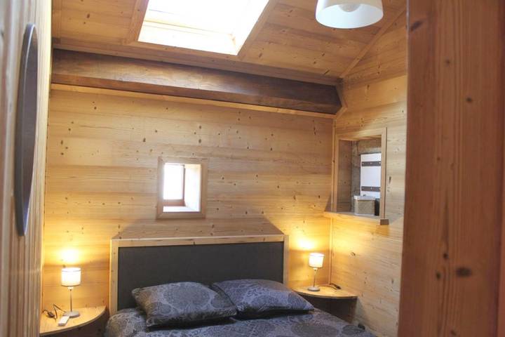 Location de vacances pour 2 personnes, avec terrasse et vue à Le Chambon-sur-Lignon - 3