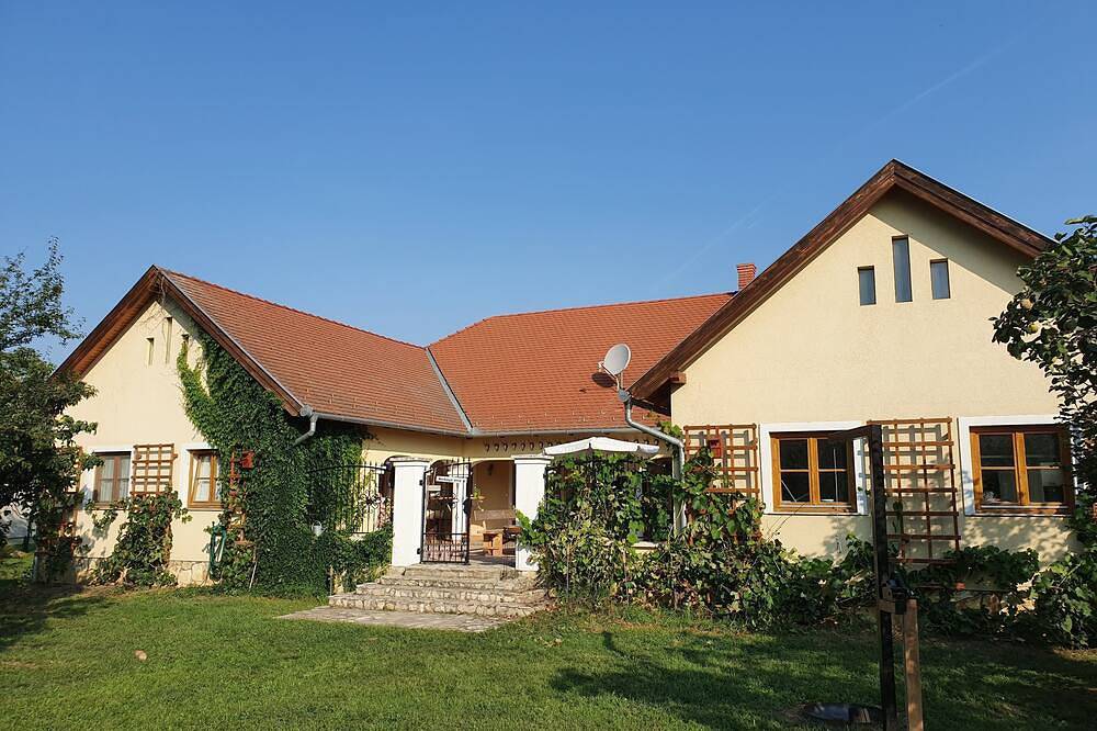 Urlaub mit Hund / Jagd / Golfen / Kururlaub in Lócs, Komitat Eisenburg