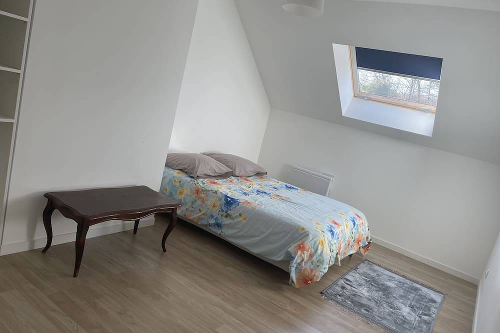 Pleasant house with garage in Chelles, Seine-et-Marne