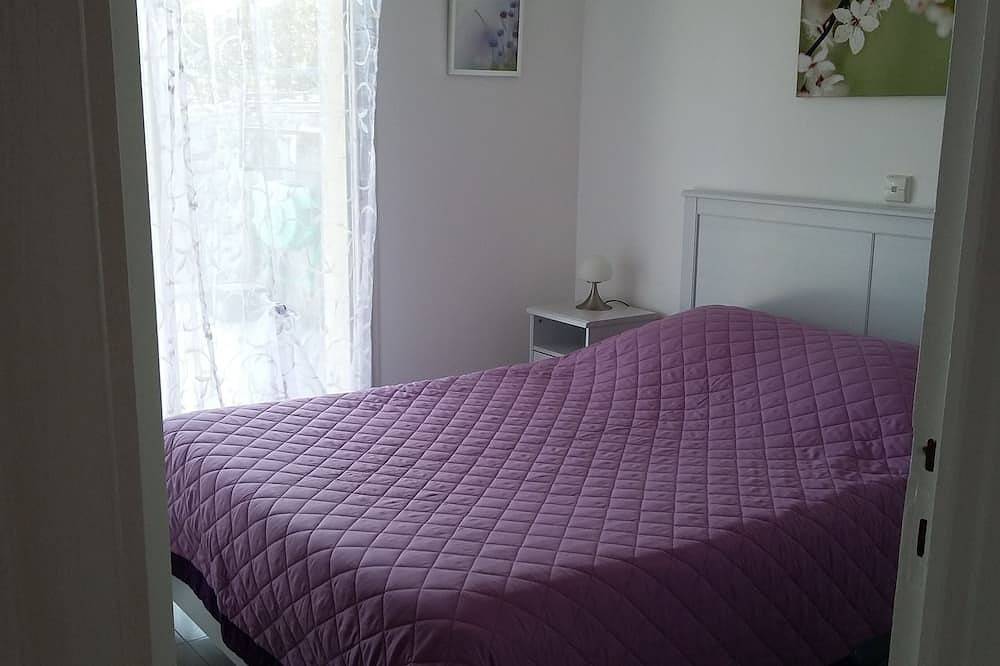 Apartamento entero, Apartment type f2 47 m, with shaded terrace, parking in Saint-Ismier, Isère