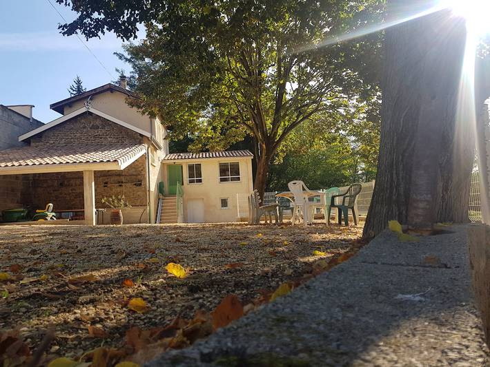 Gîte pour 6 personnes, avec jardin et terrasse à Saint-Uze