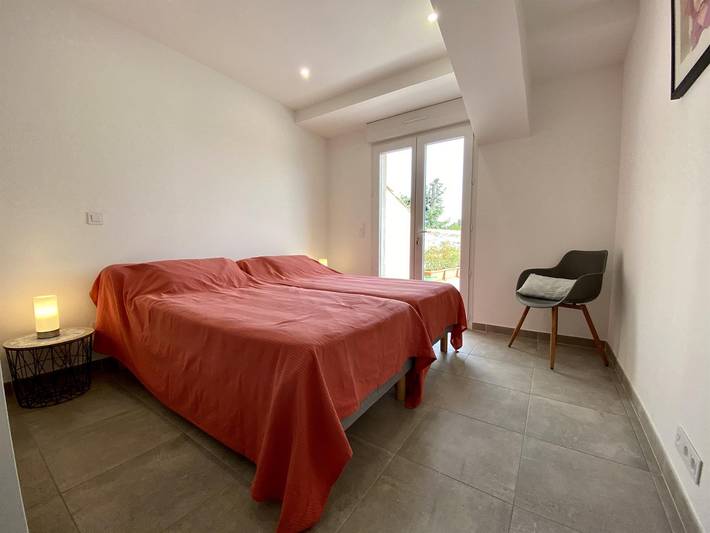 Gîte pour 4 personnes, avec jardin à Roquefort-des-Corbières - 2