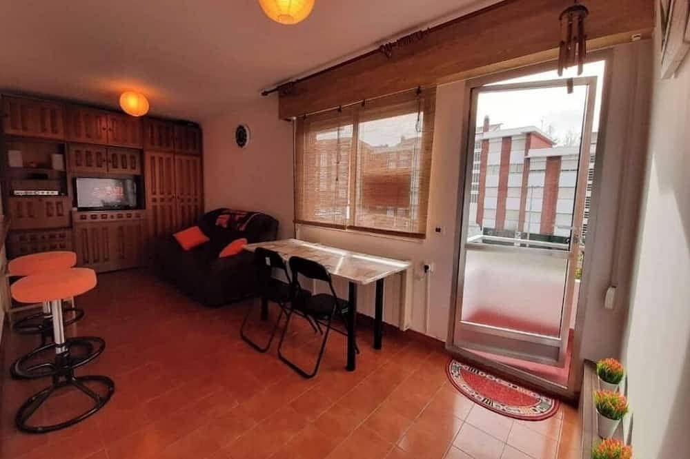 Entire apartment, Apartment in playa de ber. in Santiago de Boebre, Pontedeume