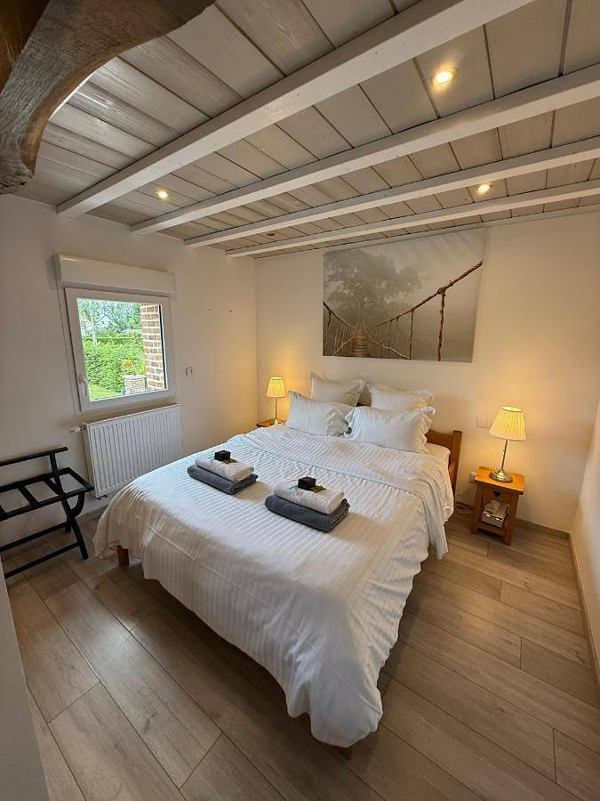 Location de vacances pour 8 personnes, avec jardin ainsi que vue et piscine, animaux acceptés à Cambron - 4