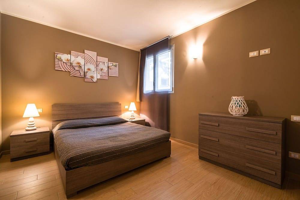 Ganze Wohnung, Rückzugsort am See mit Garten in Marone, Gemeinde Marone