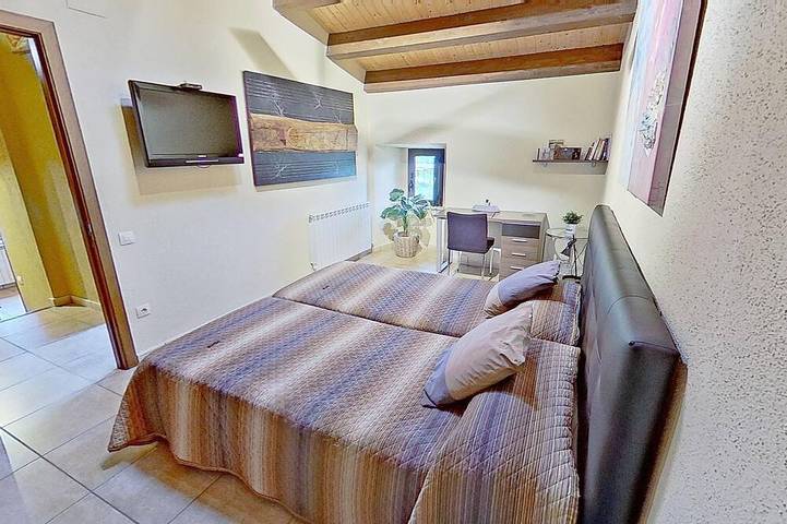 Premium Habitat El Prat Xic in Malla, Comarques centrals
