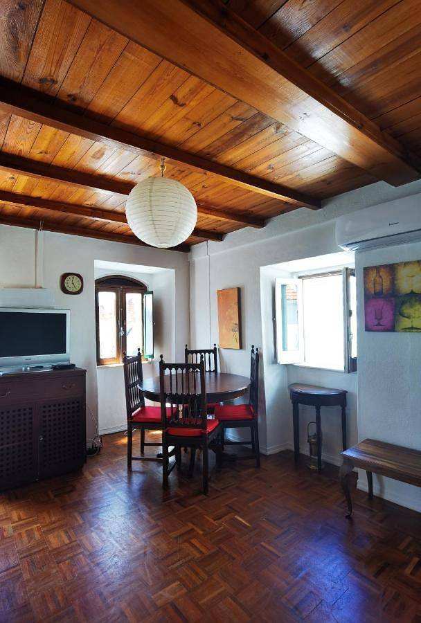 Two-Bedroom Chalet in Além da Ribeira, Tomar