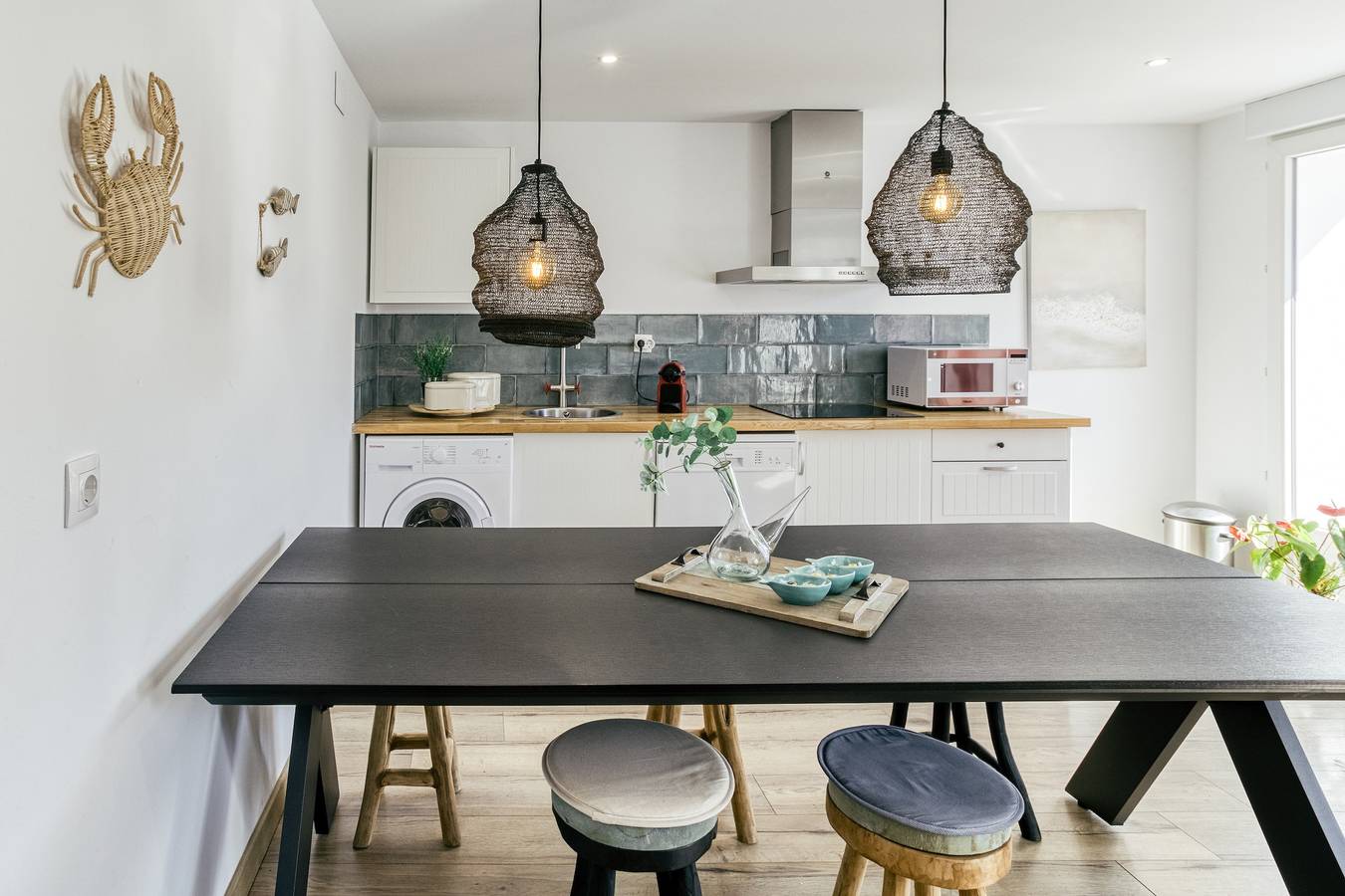 Apartamento entero, Apartamento 'Ca La Maca Mediterrani' con vistas a la montaña, Wi-Fi y aire acondicionado in Llansá, Alt Empordà