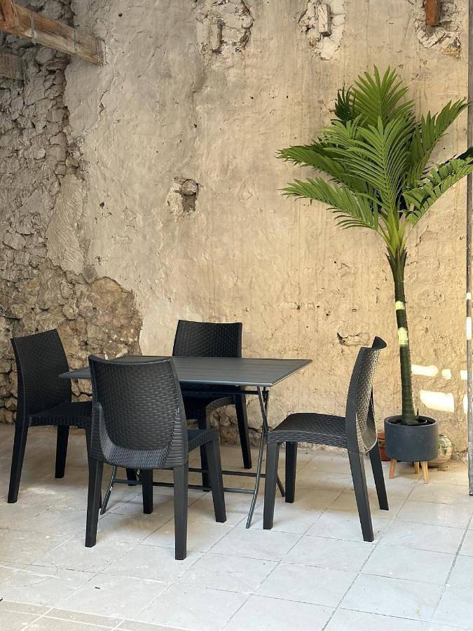 Appartement entier, Charmant T2 tout confort avec sa terrasse ensoleillée in La Ferté-Gaucher, Seine-et-Marne