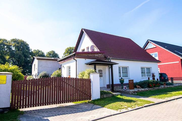 Ferienhaus für 9 Personen, mit Garten und Terrasse, mit Haustier in Kröslin
