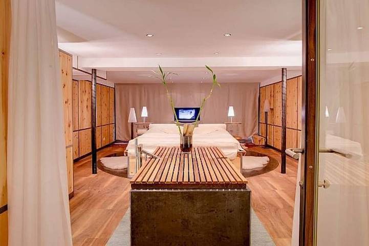 Chalet für 6 Personen, mit Sauna und Whirlpool sowie Balkon in Zermatt - 2