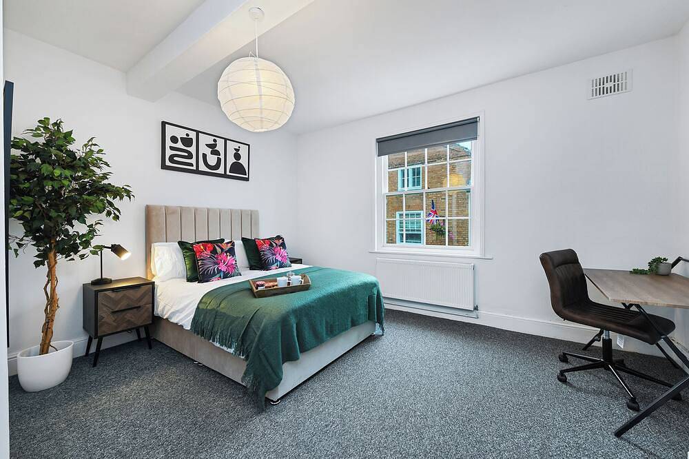 Entire apartment, Southwell 3-Bed | Near Racecourse, Minster & Trails in Southwell, Nottinghamshire