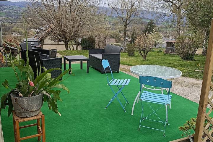Location de vacances pour 3 personnes, avec terrasse à Saint-Girod - 4