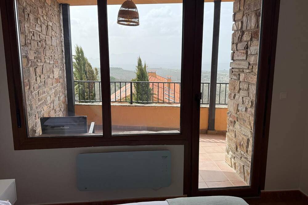 Ganze Wohnung, Apartment in Berzosa del Lozoya with beautiful views in Berzosa del Lozoya, Madrid Province
