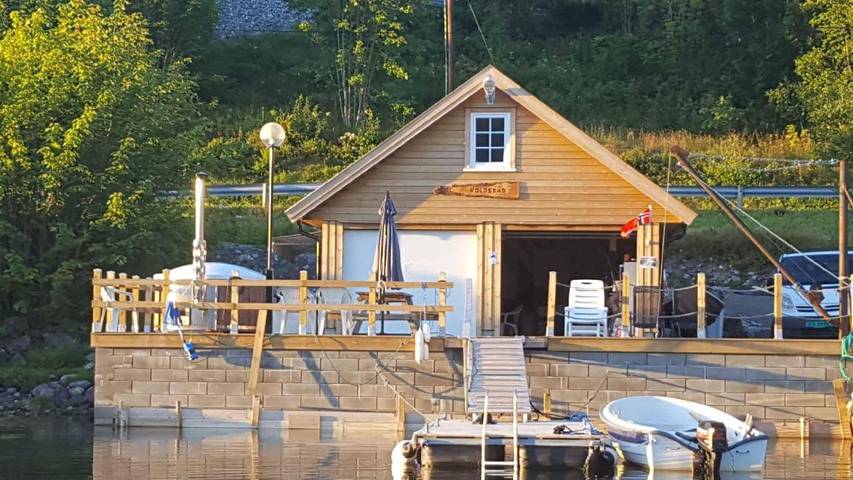 Ferienhaus für 8 Personen, mit Balkon und Whirlpool sowie Terrasse und Garten in Vanylven - 3
