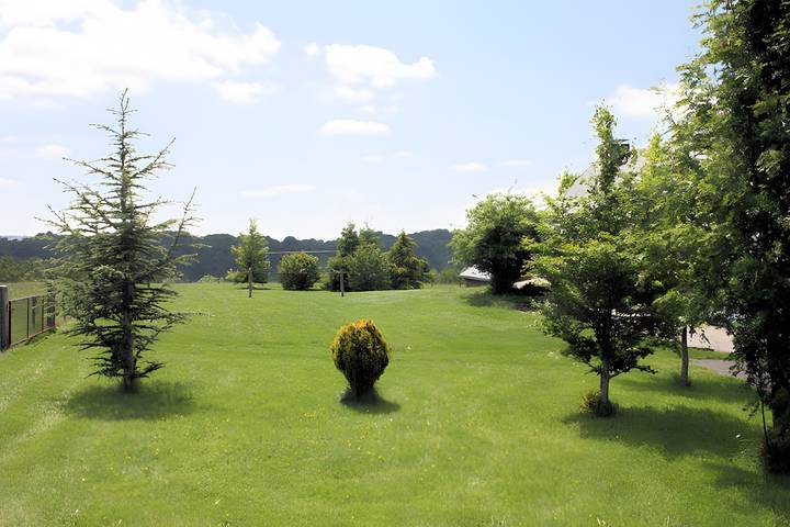 Location de vacances pour 14 personnes, avec jardin à Saint-Sauves-d'Auvergne - 3