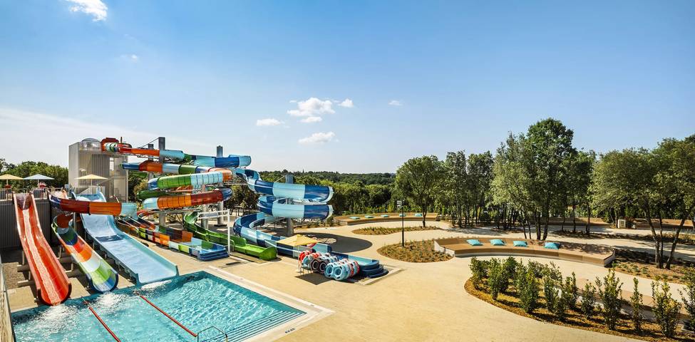 Camping für 4 Personen, mit Terrasse und Ausblick in Funtana - 3