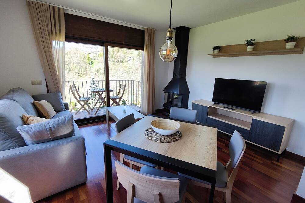 Entire apartment, Paratge Fabas - Costabona in Molló, Catalan Pyrenees