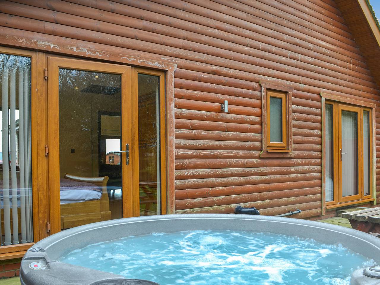 Jasmine Lodge in East Garton, East Riding of Yorkshire