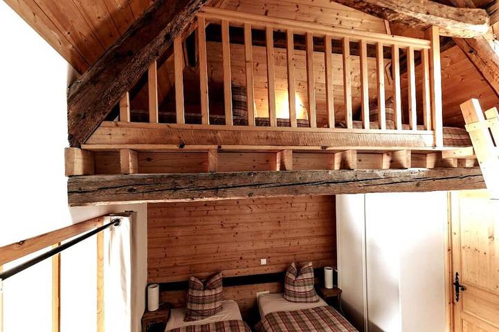 Location de vacances pour 8 personnes, avec Terrasse et Jardin à Chantelouve - 2
