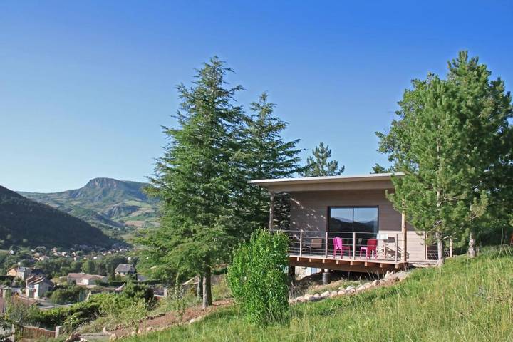 Location de vacances pour 4 personnes, avec vue et balcon à La Cresse - 2