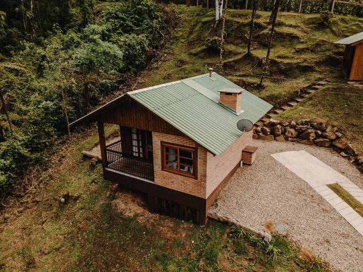 Casas e apartamentos de temporada para 2 pessoas, com balcão e jacuzzi e ainda jardim em Jaraguá do Sul