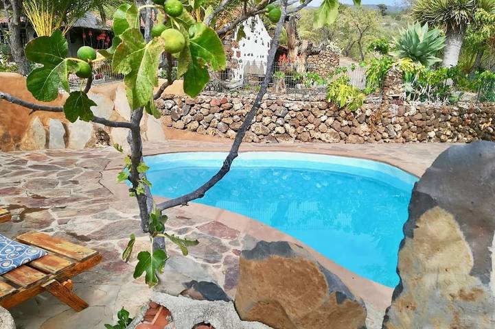 Casa rural para 2 personas, con piscina además de jardín y sauna en Puntagorda