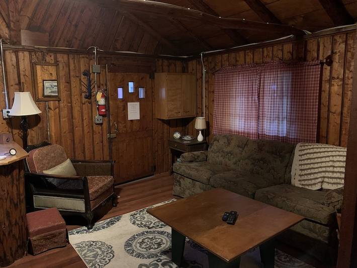 Log cabin for 4 people, with terrace in Lake Huron