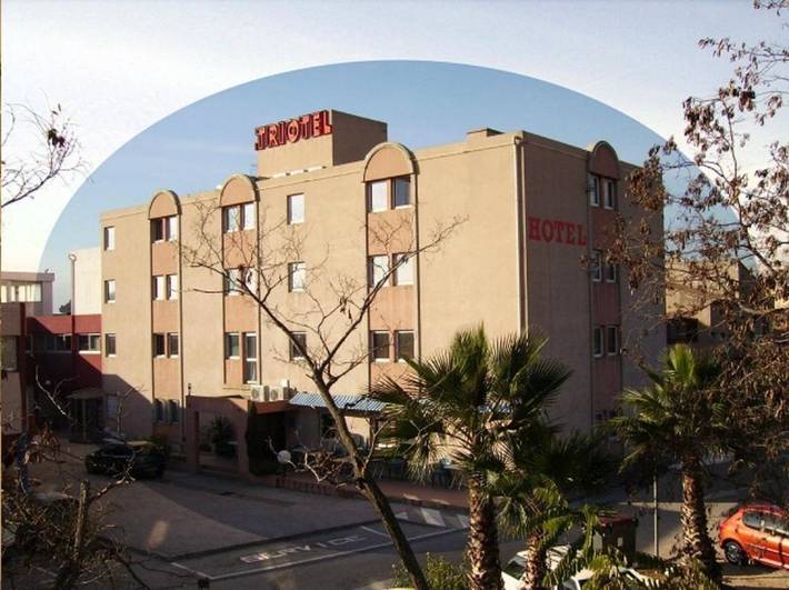 Hôtel pour 3 personnes, avec terrasse à La Valette-du-Var