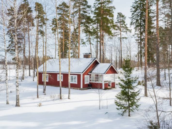 Sepelkyyhky in Hirsjärvi, Finlandia del Sudoeste