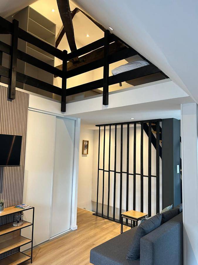 Appartement entier, One-Bedroom Apartment in Givet (homonymie), Parc naturel régional des Ardennes