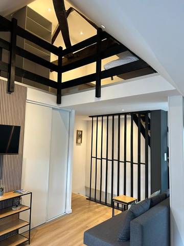 Gîte pour 4 personnes, avec vue à Givet (homonymie)