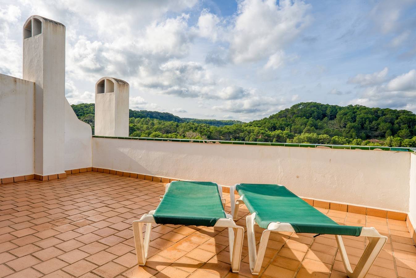 Apartamento entero, Apartamento "Green Park B18" con terrazas privadas, piscina compartida y Wi-Fi in Son Parc, Es Mercadal