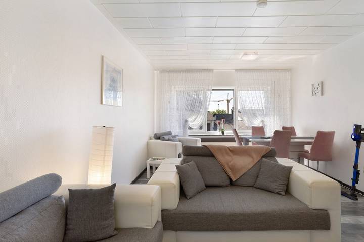 Hel lejlighed, Apartment 'Cakir' with Private Terrace and Wi-Fi in Meinerzhagen, Märkischer Kreis