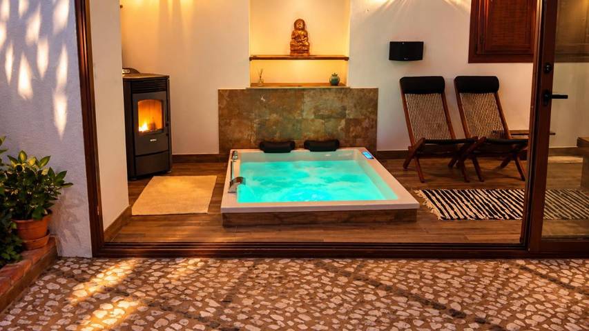 Casa rural para 4 personas, con Balcón y Jacuzzi además de Terraza y Jardín en Sierra de Huelva