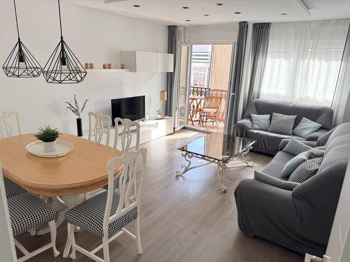 Apartamento para 8 personas, con balcón y vistas en Bueu
