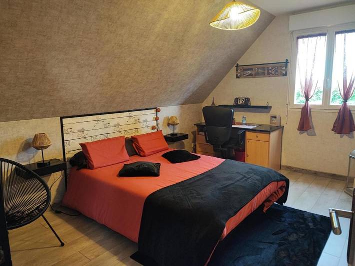 Chambre d’hôte pour 2 personnes, avec vue ainsi que jardin et terrasse à Teloché