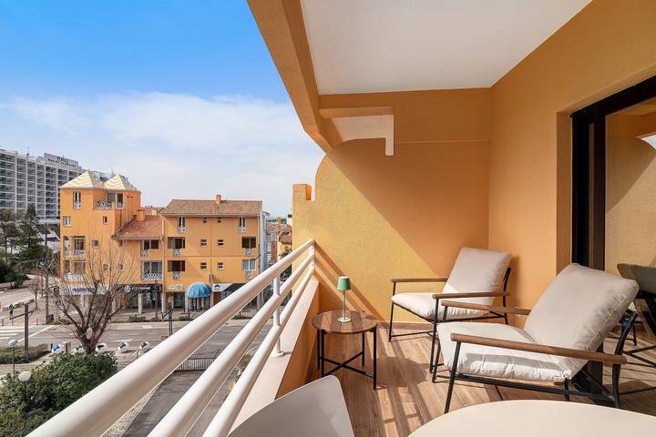 Holiday rental for 4 people, with Balcony and Garden as well as Children pool