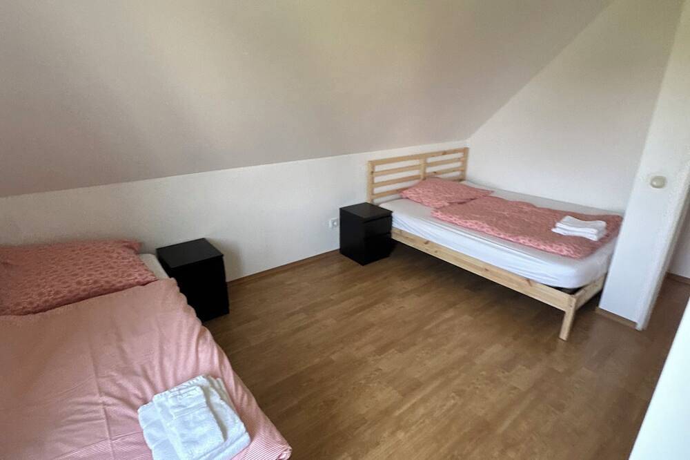 Ganze Wohnung, Schönes Ferien Apartment/ Monteurswohnung in Königs Wusterhausen in Zernsdorf, Königs Wusterhausen