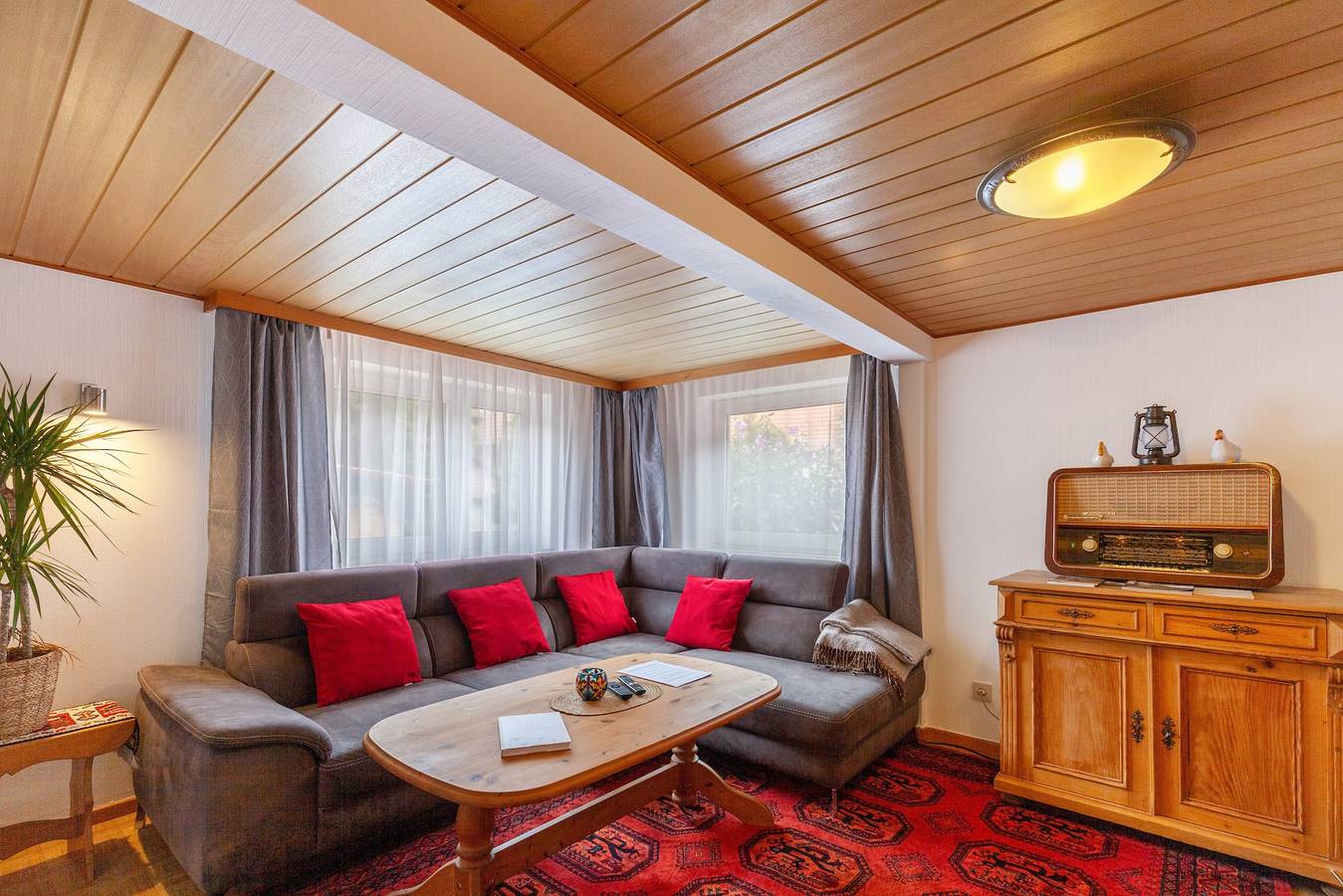 Ganze Wohnung, Ferienwohnung 'Gemütliches Haus im alten Ortskern' mit Privatterrasse und Wi-Fi in Wehrheim, Hochtaunuskreis