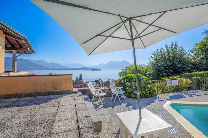 Gîte pour 6 personnes, avec piscine et terrasse ainsi que vue sur le lac et jardin dans Baveno - 4