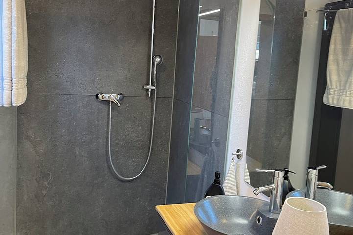 Ganze Wohnung, Gemütliche und komfortable Ferienwohnung mit Blick in den Garten in Murrhardt, Rems-Murr-Kreis