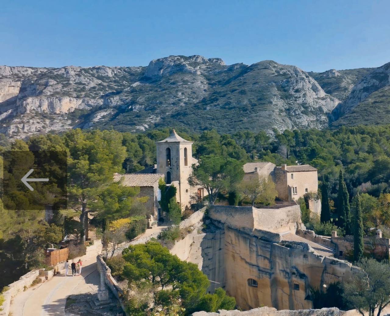 Apartamento entero, Apartamento 'Une Parenthèse En Luberon' con Jardín Privado, Wi-Fi y Aire Acondicionado in Taillades, Parque natural regional del Luberon