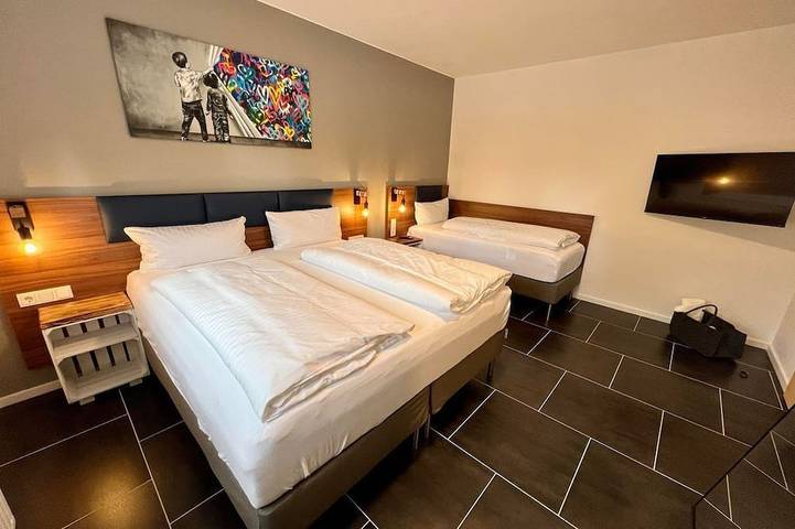 Ferienwohnung für 3 Personen, mit Whirlpool und Garten sowie Sauna und Balkon - 1
