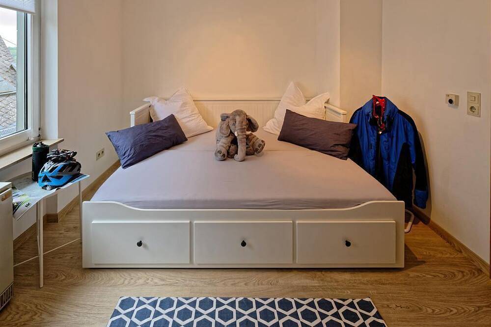 Ganze Wohnung, Ferienwohnung Löwenblick - 4-Bett-Wohnung in Hachenburg, Westerwald