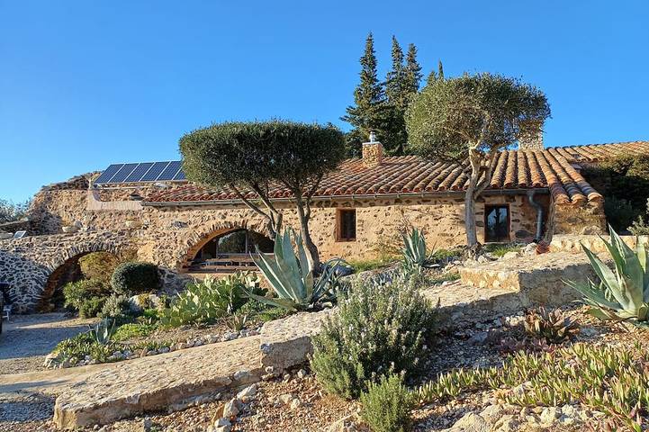 Location de vacances pour 6 personnes à Opoul-Périllos