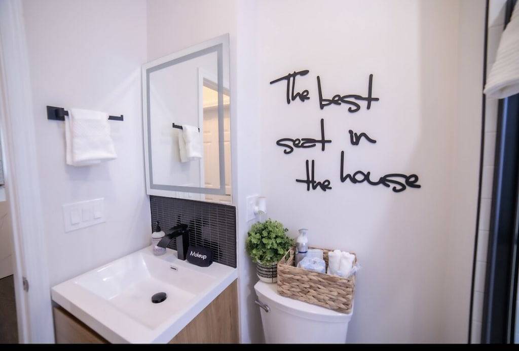 Ganze Wohnung, Boston 2 level luxury home, Free Parking, 5 mins to casino & 10 mins to airport in Everett (MA), Massachusetts